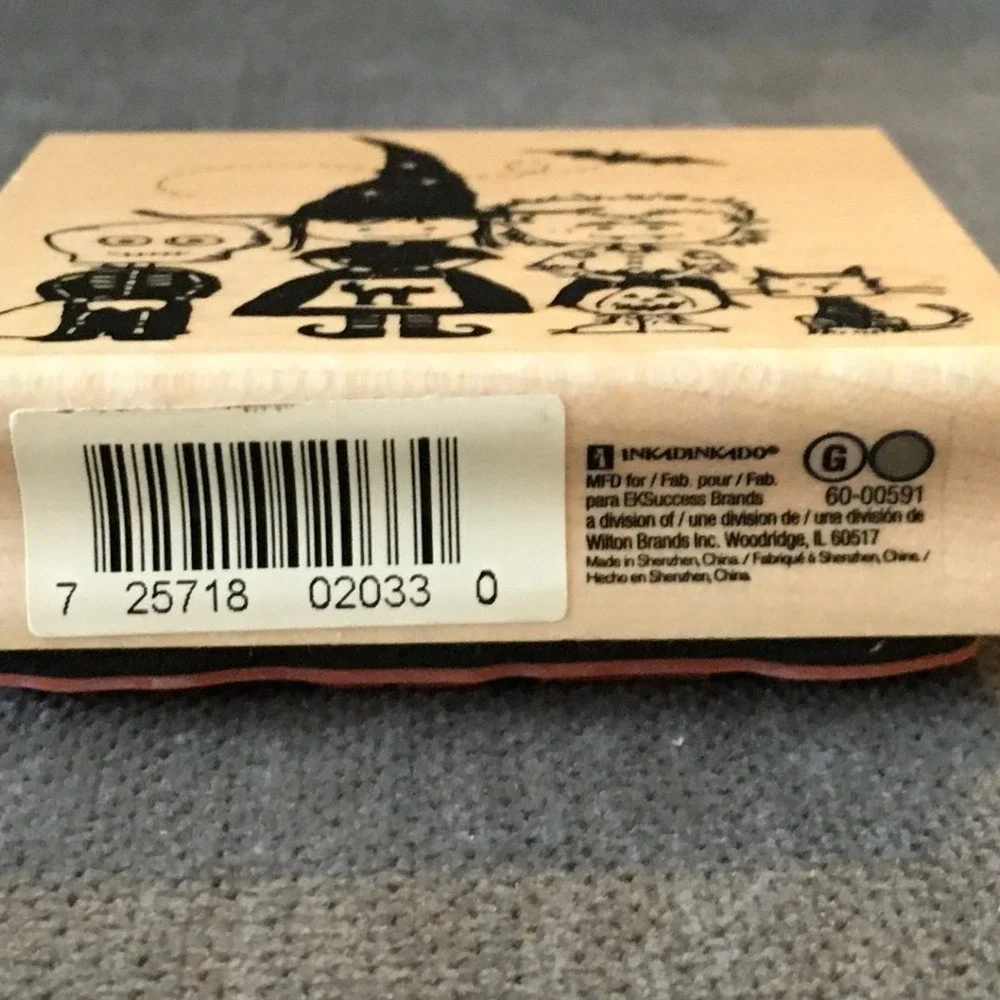Inkadinkado Rubber Stamp Wood Block Halloween Trick o' Treaters Kids S‎ Costume